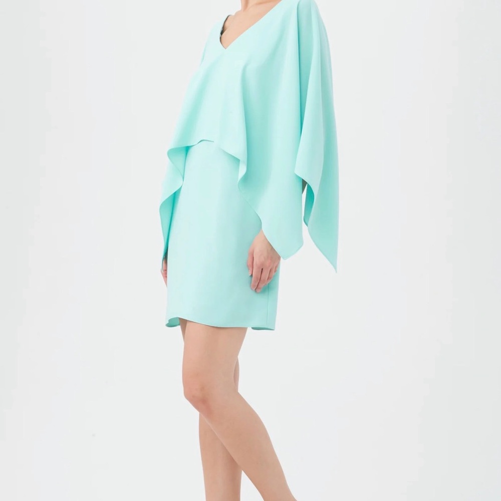 Trina Turk Azzurra Dress size medium New without tags